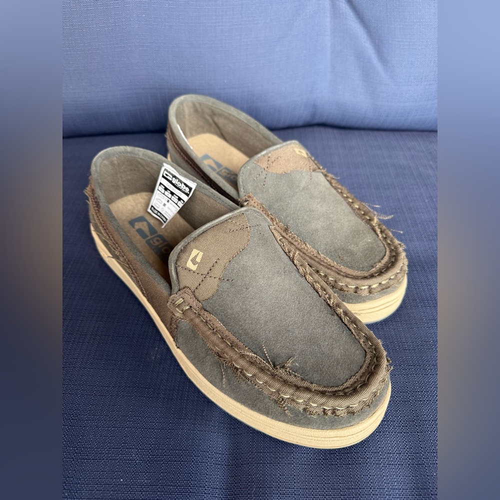 Globe The Castro Lite sz 9.0 NEW in CIGAR-THEMED BOX